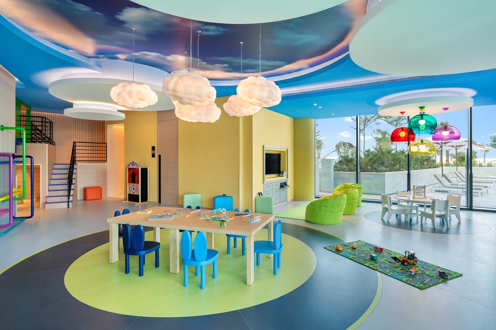 Address Downtown Dubai luxury hotel with kids under 12 stay and eat free package and Burj Khalifa view