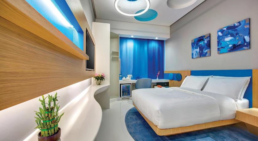 Al Khoory Inn Bur Dubai best budget 3-star hotel Dubai Creek BurJuman Metro value