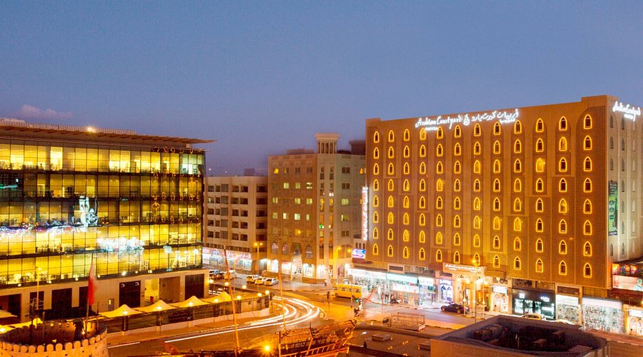 Arabian Courtyard Hotel Spa best mid-range opposite Dubai Museum Al Fahidi pool Bur Dubai