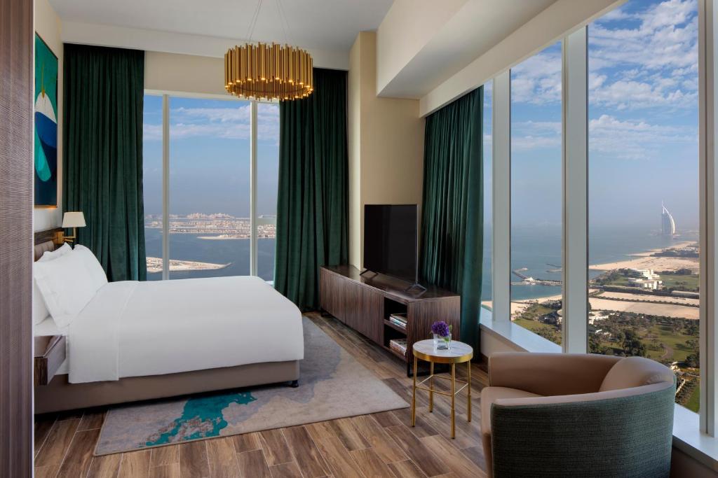 Avani Palm View Dubai suites with kitchen for Saudi families