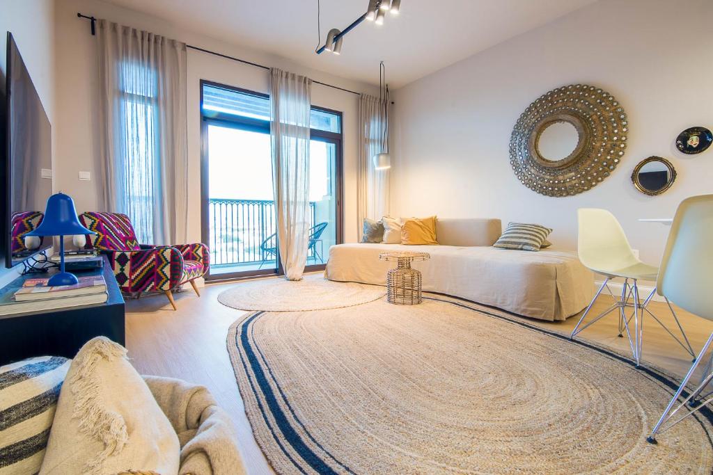 Burj Al Arab Dubai luxury hotel for Saudi families with private beach