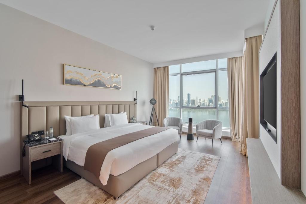 Copthorne Hotel Dubai near Meena Bazaar with early check-in for families