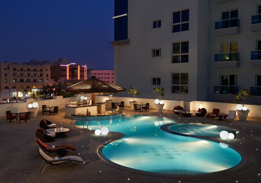 Hyatt Place Al Rigga best PIA late night arrival hotel for Pakistani tourists Dubai 24 hour