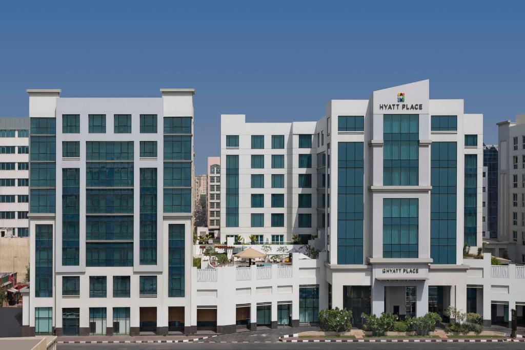 Hyatt Place Dubai Al Rigga solo female traveler hotel for cultural Old Dubai exploration with World of Hyatt