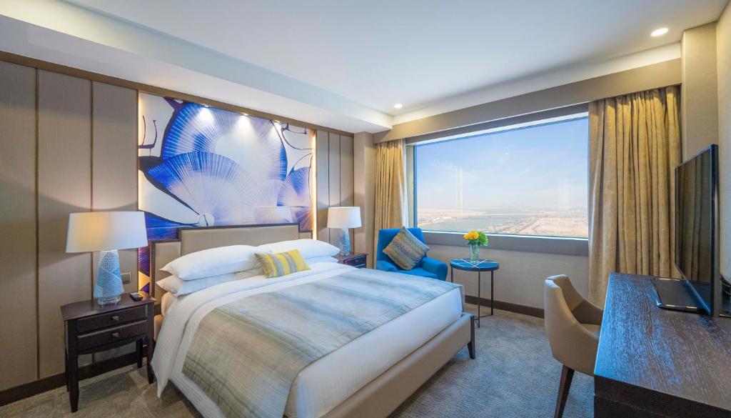 Hyatt Regency Dubai best Deira Corniche hotel with Galleria Mall ice rink World of Hyatt