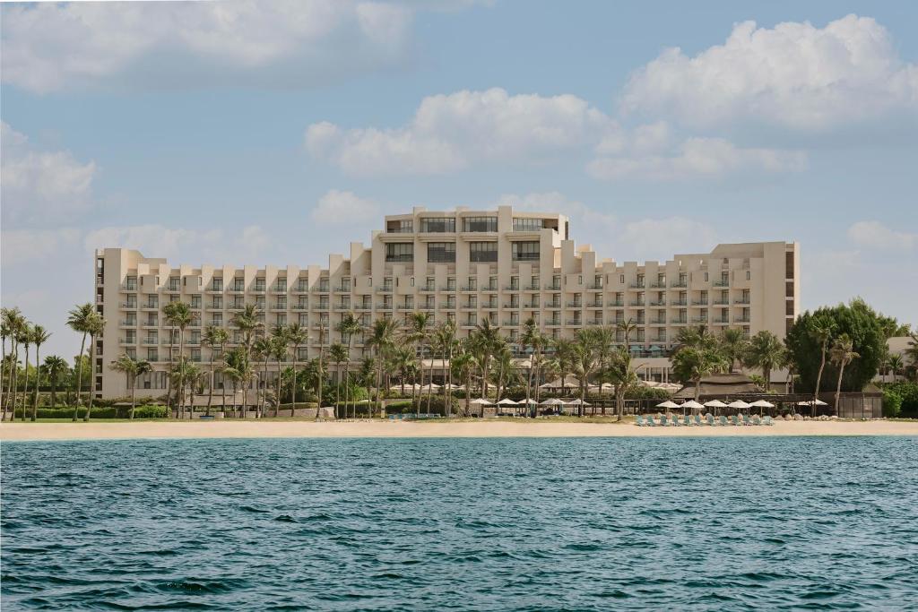 JA The Resort Dubai connecting family suites for big families with private beach kids club horse riding