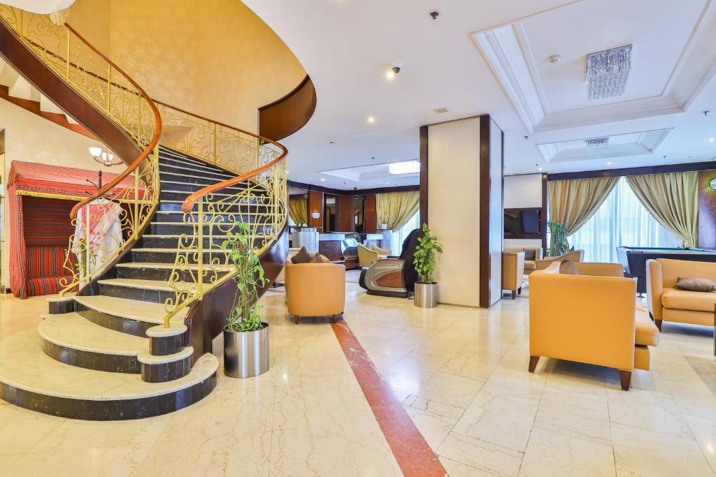Landmark Hotel Deira Dubai budget Chinese tourist Gold Souk