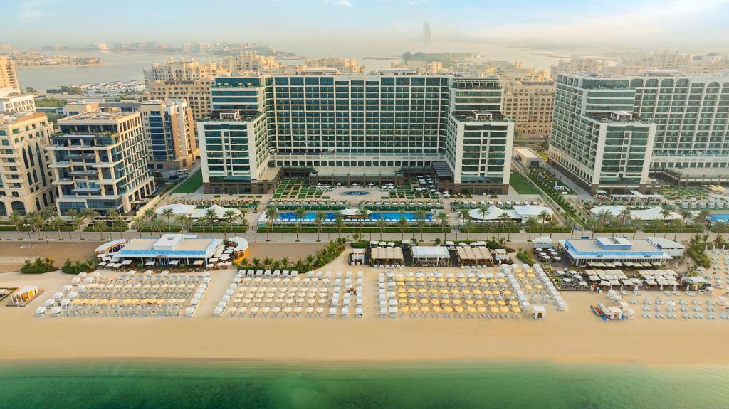 Marriott Resort Palm Jumeirah pet friendly dog beach Bonvoy Dubai