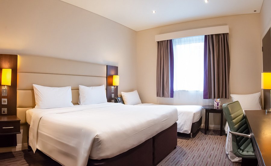 Premier Inn Ibn Battuta Mall Dubai budget big family hotel with kids stay and eat free UK brand