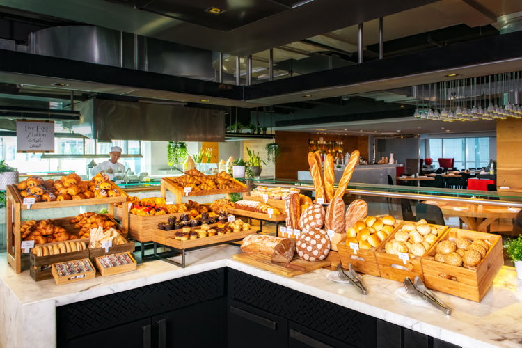 Sheraton Grand Hotel Dubai Feast breakfast buffet Sheikh Zayed Road Marriott Bonvoy