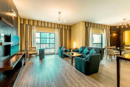 TIME Oak Hotel & Suites family suite with kitchenette near Mall of Emirates