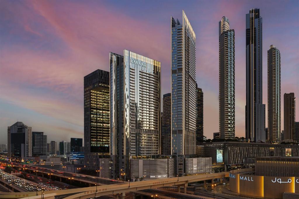 Vida Dubai Mall trendy mid-range hotel Downtown Burj Khalifa Emaar lifestyle brand