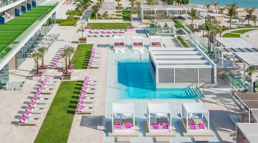 W Dubai The Palm WET Deck 21+ bachelorette hen party hotel Marriott Bonvoy with live DJ