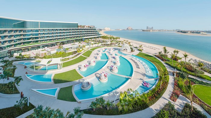 W Dubai The Palm WET Deck adults-only pool with DJ Marriott Bonvoy luxury Palm Jumeirah